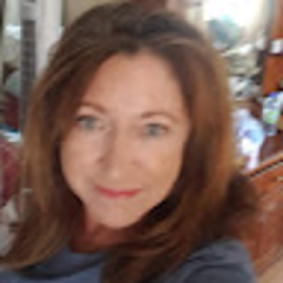 Meet your Posher, Paulette - Picture 1 of 1